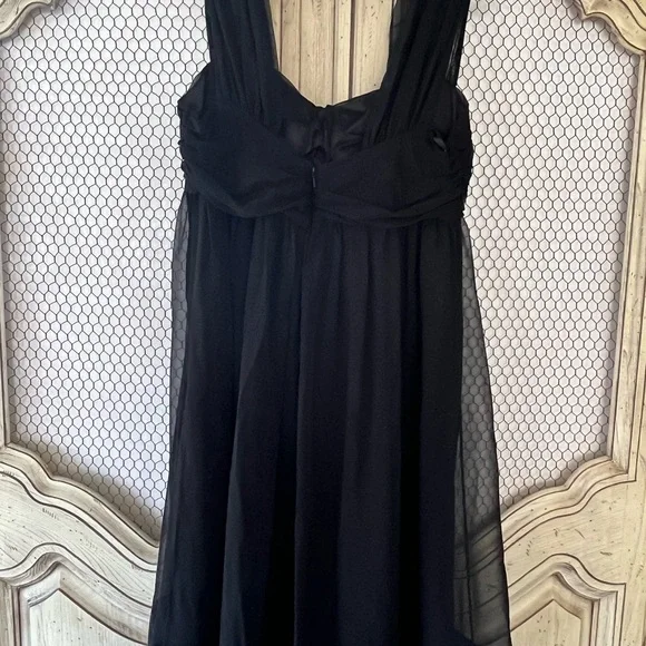 Elegant Black Vera Wang evening dress NEWSheer w linning sz 10 purchased 1200! - threedaughtersproperties.com Elegant Black Vera Wang evening dress NEWSheer w linning sz 10 purchased 1200! - threedaughtersproperties.com
